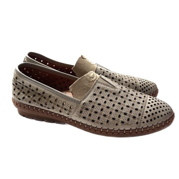 Volks Walkers Shoes Perforated Leather Slip on Flat Size 40 US 9 Colour Stone - Picture 4 of 9